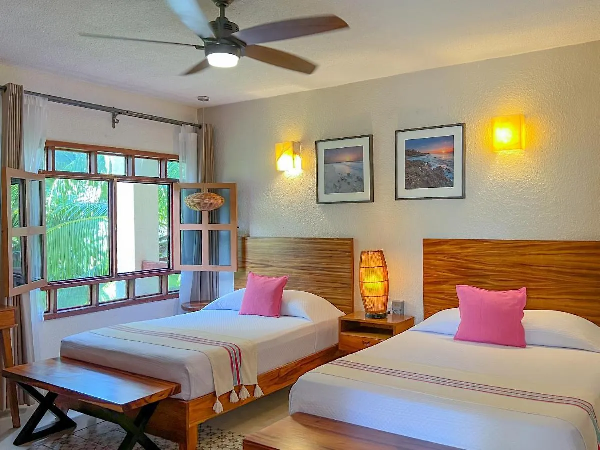 Hotel Hulku Playa del Carmen 3*,